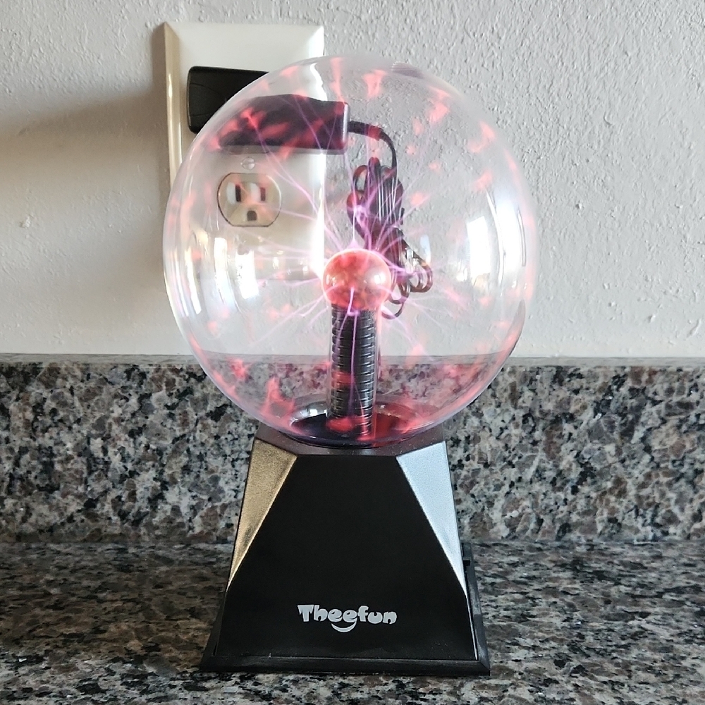 Toy Plasma Light